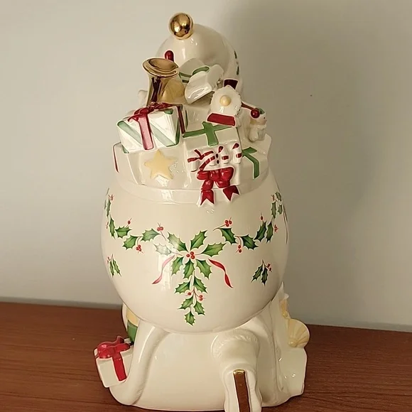 Vintage 1999 Lenox Holiday Collection Santa Skates Cookie Jar - Picture 4 of 13
